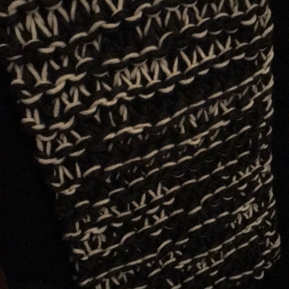 Infinity scarf - Picture 3 of 3